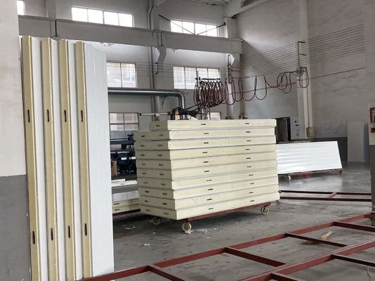 China Storage Pir Sandwich Insulation Panel , Cold Room Panels Fireproof supplier