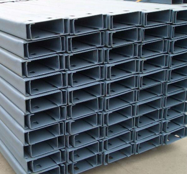 Q235 , Q195 Galvanised Steel Purlins With Structural Steel Secondary Structure 3