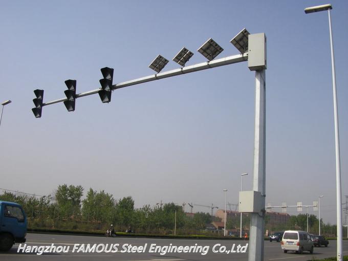 Outdoor Traffic Lighting Steel Tubular Pole With Single Arm 1