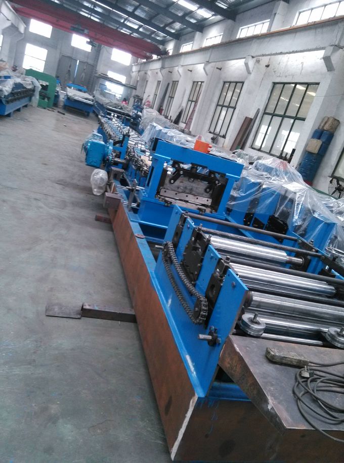 Interchange Roll Forming Machine , C Z Purlin Production Line For Steel Strip 1