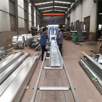 China 3mm Customized Galvanized Surface Treatment Steel Purlins For Industrial Use supplier