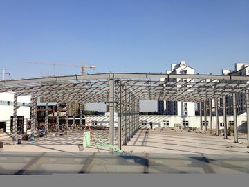 China Pre-engineering Double Span Industrial Steel Buildings Fabrication With Space Frames supplier