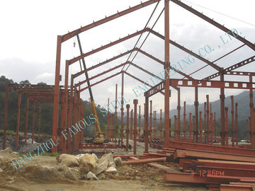 China Light Weight Steel Pre-engineered Factory Fabrication With Surrounding Cladding Panels supplier