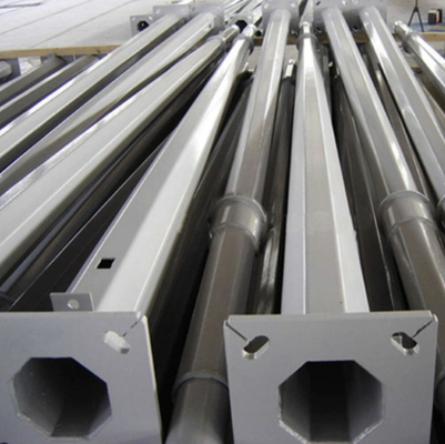 China Galvanized Octagonal High Mast Poles Steel Lamp Posts supplier