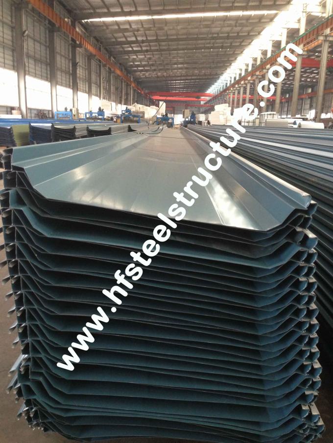 Hot Dip Galvanized / Rolling Metal Roofing Sheets With Electric Welding 2