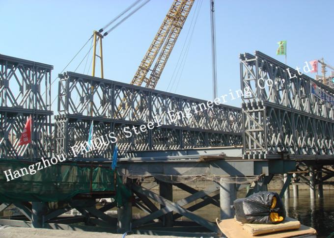 HD200 Double Row Deck Type Modular Steel Bailey Bridge Hoisting Installation In Site 0