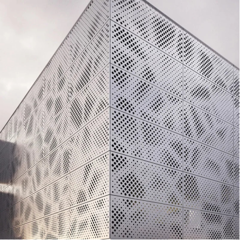 Vertical Aluminium Perforated Screening Panels 20mm And Horizontal Sunblade Louvres 2